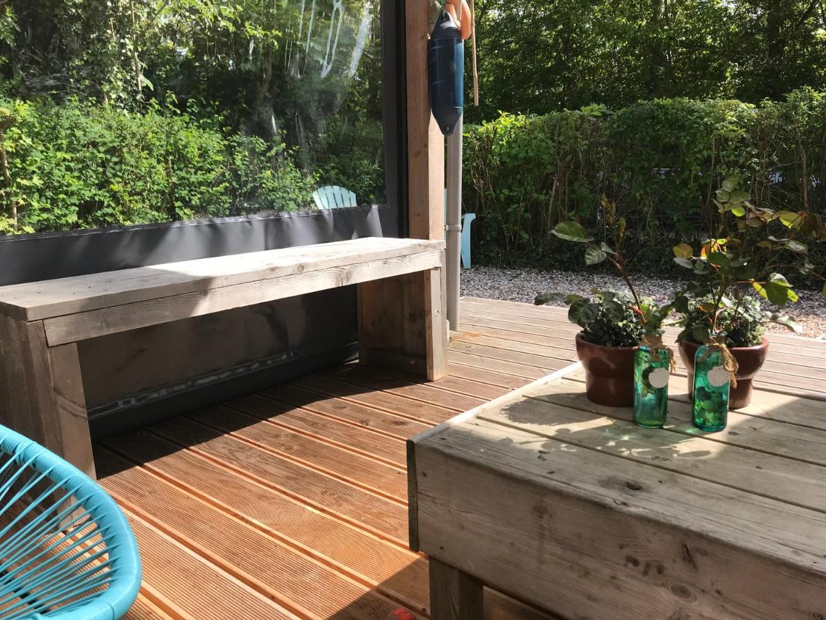 Bellemare Bungalow Lauwersmeer Mit Ueberdachte Veranda Und Eingezaeuntem Garten Anjum Екстериор снимка