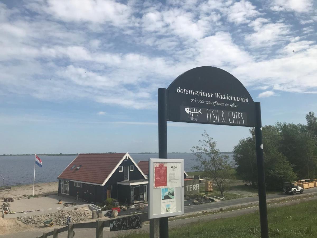 Bellemare Bungalow Lauwersmeer Mit Ueberdachte Veranda Und Eingezaeuntem Garten Anjum Екстериор снимка